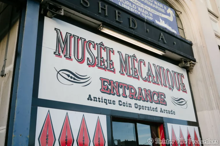 Musée Mécanique sign