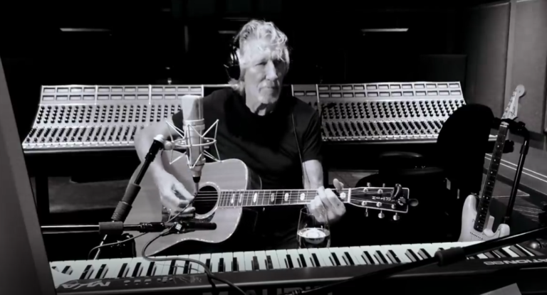 Rogers Waters playing the song Mother on guitar