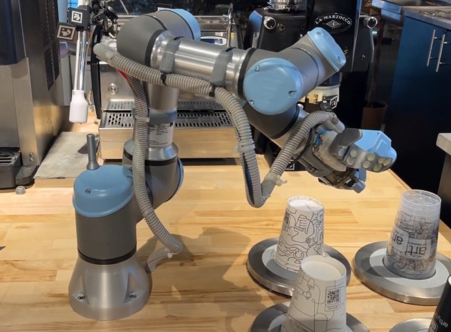 photo of a robot making matcha iced tea
