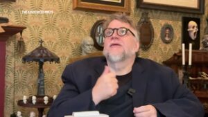 Guillermo Del Toro Collection Bleak House Aution